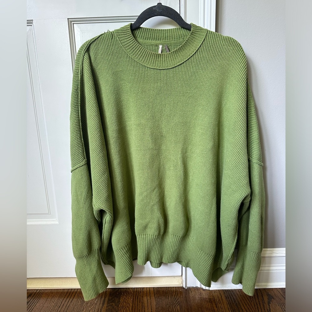 Oversized Free People Green Sweater Size L